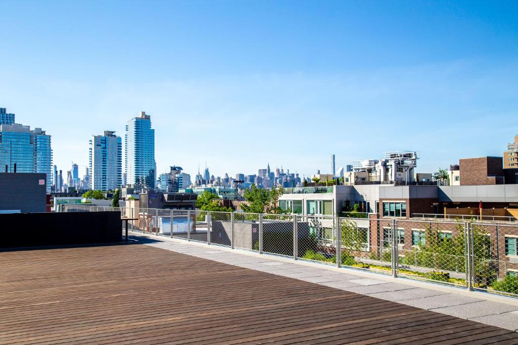 Nespecifikovaný výhled na destinaci Brooklyn nebo výhled na město při pohledu z hotelu