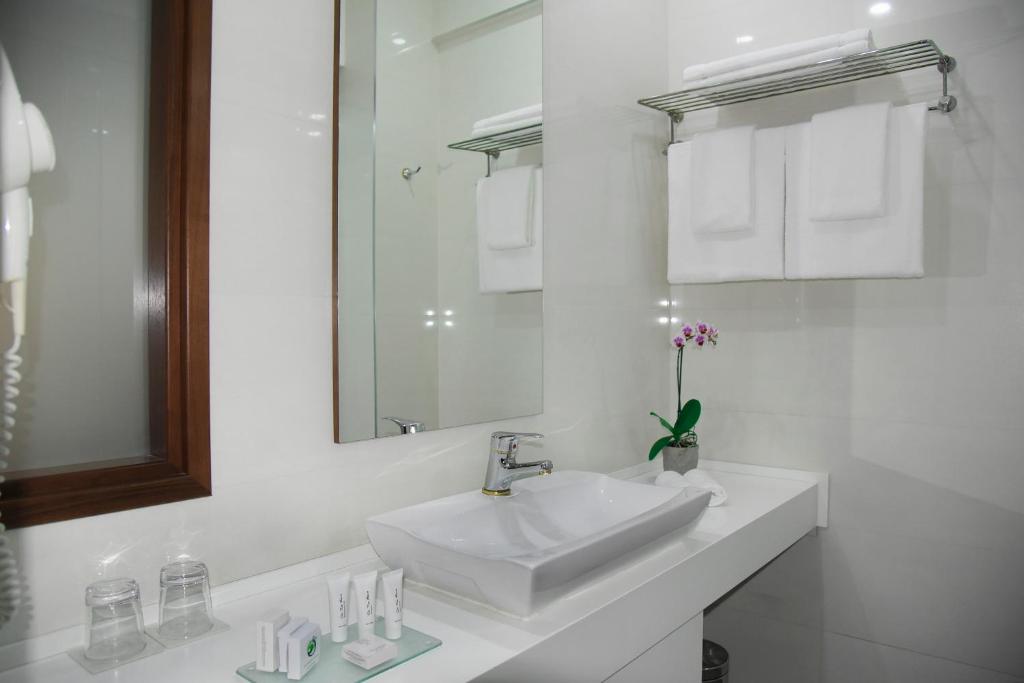 Koupelna v ubytování City5 ROOMS & SUITES by LSA