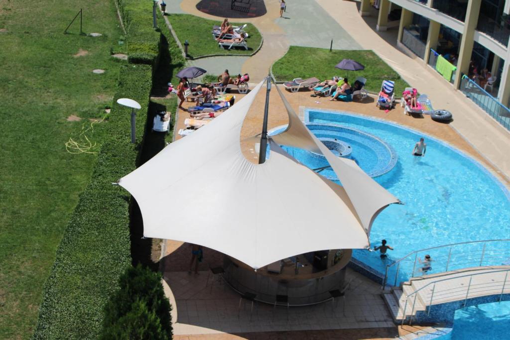 The swimming pool at or close to Aparthotel Marina Holiday Club - All Inclusive & Free Parking