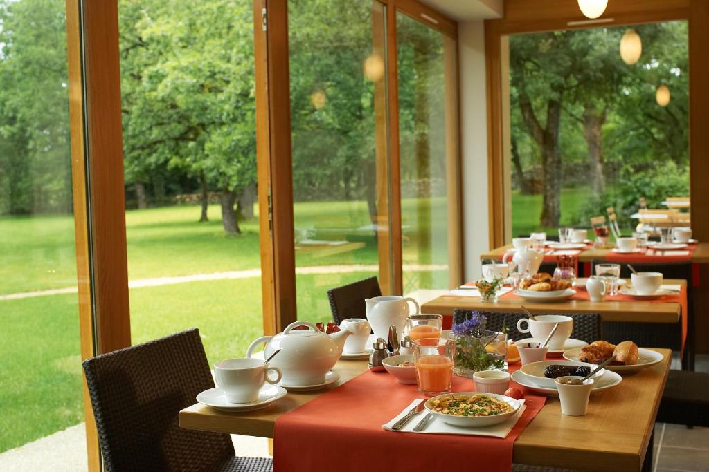 Zahrada ubytování Hôtel Les Esclargies