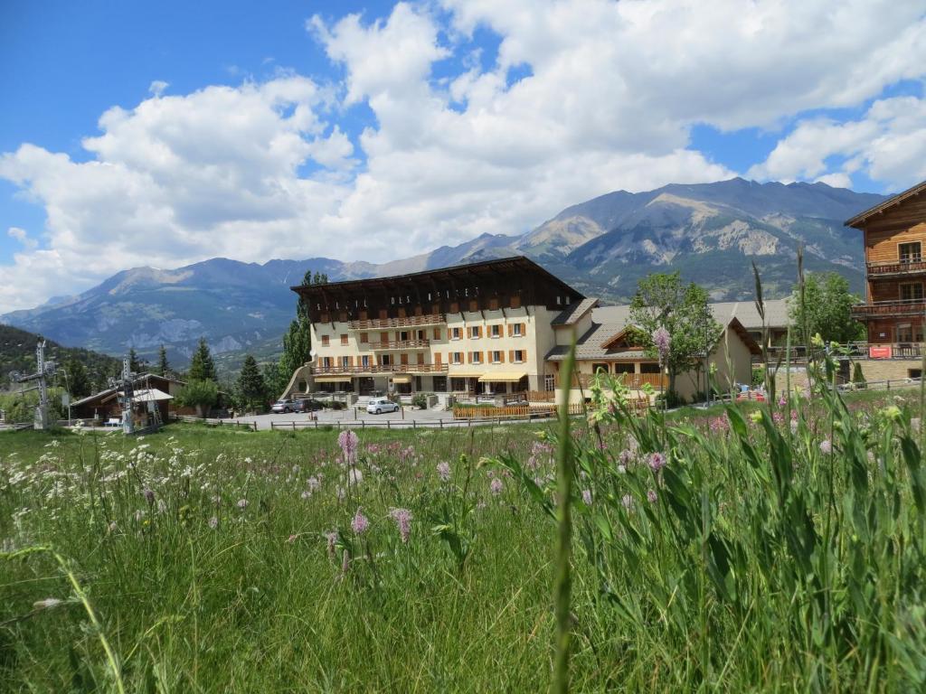 Galeriebild der Unterkunft Hôtel Soleil des Neiges in Le Sauze