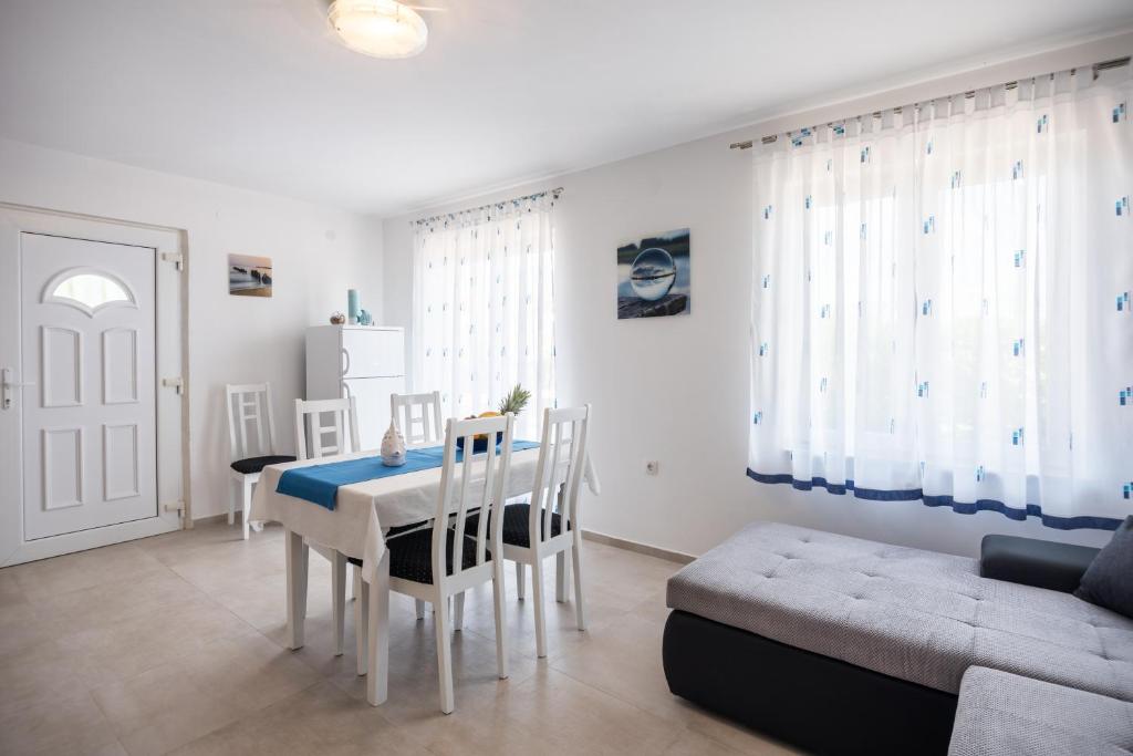 Posezení v ubytování Apartments Dora