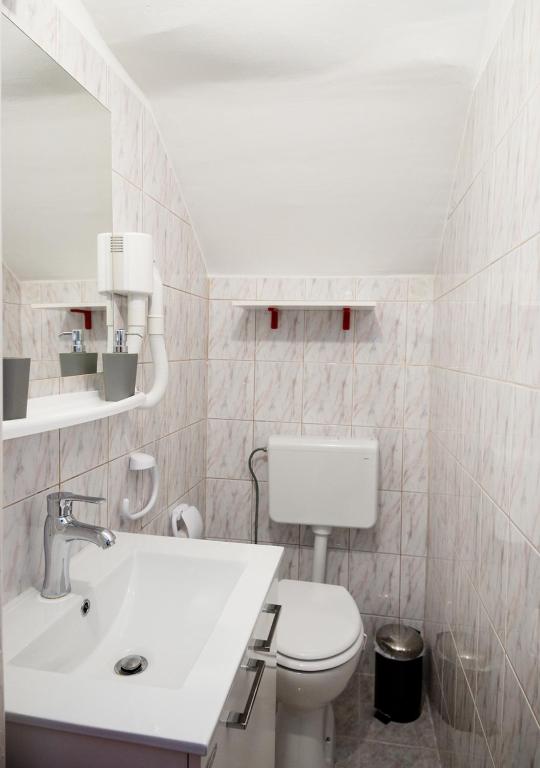Koupelna v ubytování Studio apartman Mima