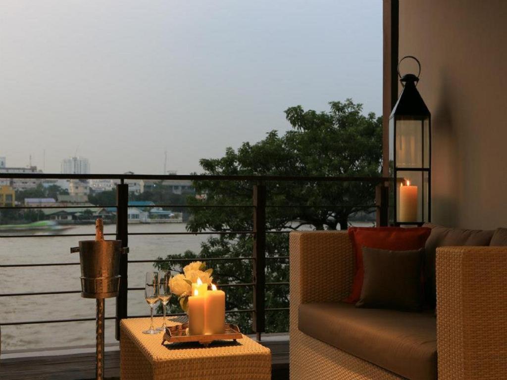Balkón nebo terasa v ubytování Riva Surya Bangkok