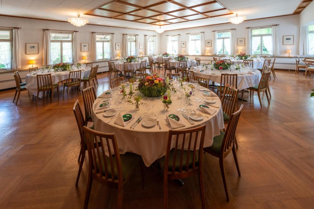 Restaurace v ubytování Gasthof Kreuz Mühledorf