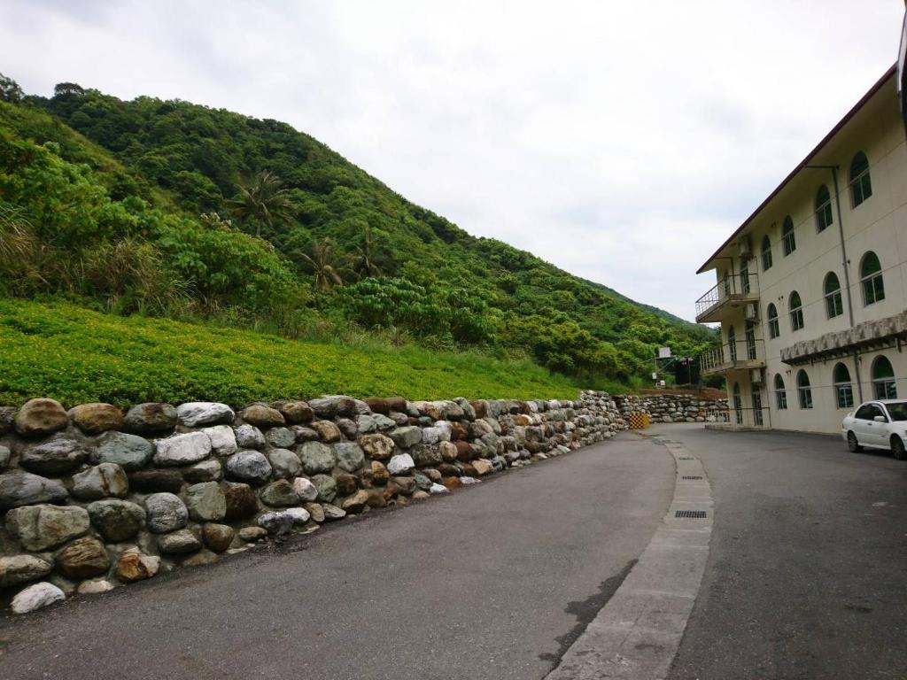Nespecifikovaný výhled na hory nebo výhled na hory při pohledu z hotelu