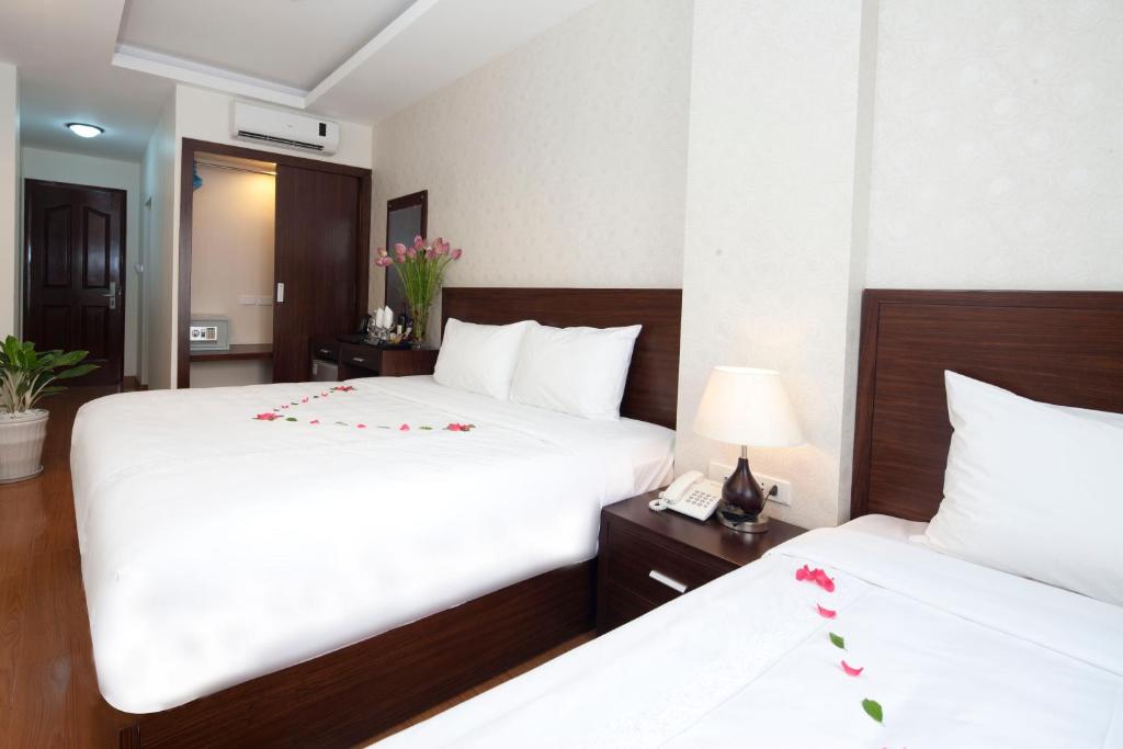Rising Dragon Legend Hotel - Family Room