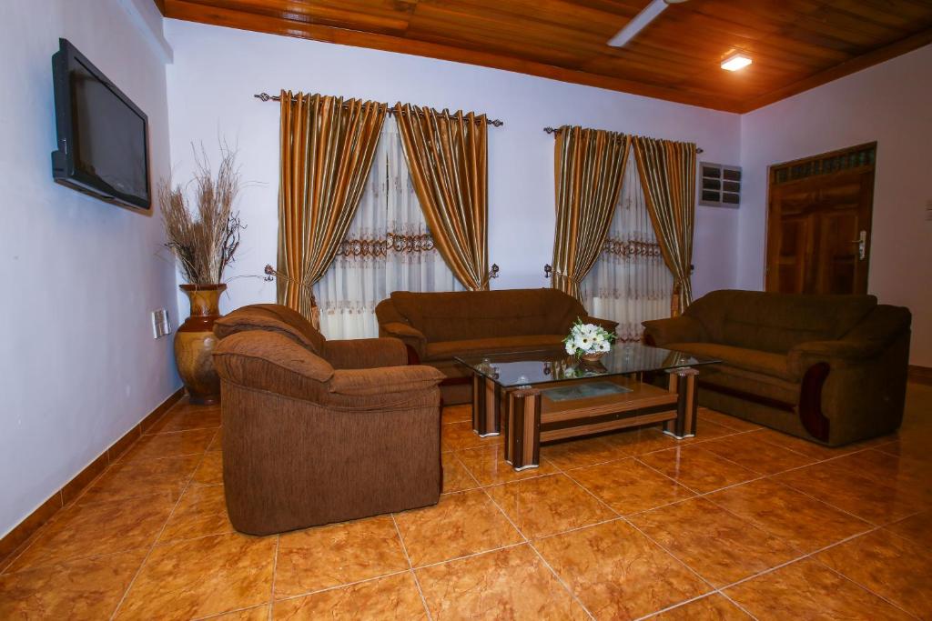 JKAB Park Hotel - Villa Con Vistas Al Jardín