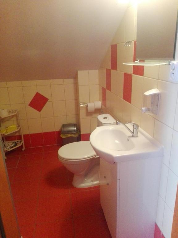 Koupelna v ubytování Pokoje Gościnne u Oli
