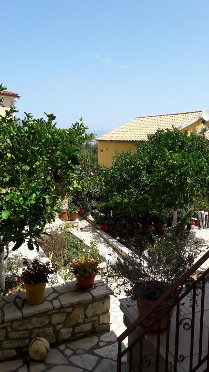 Zahrada ubytování Voula Apartments