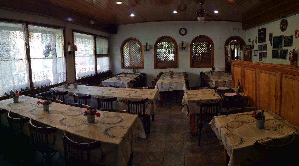 Posezení v ubytování Hostal Pas De La Pera