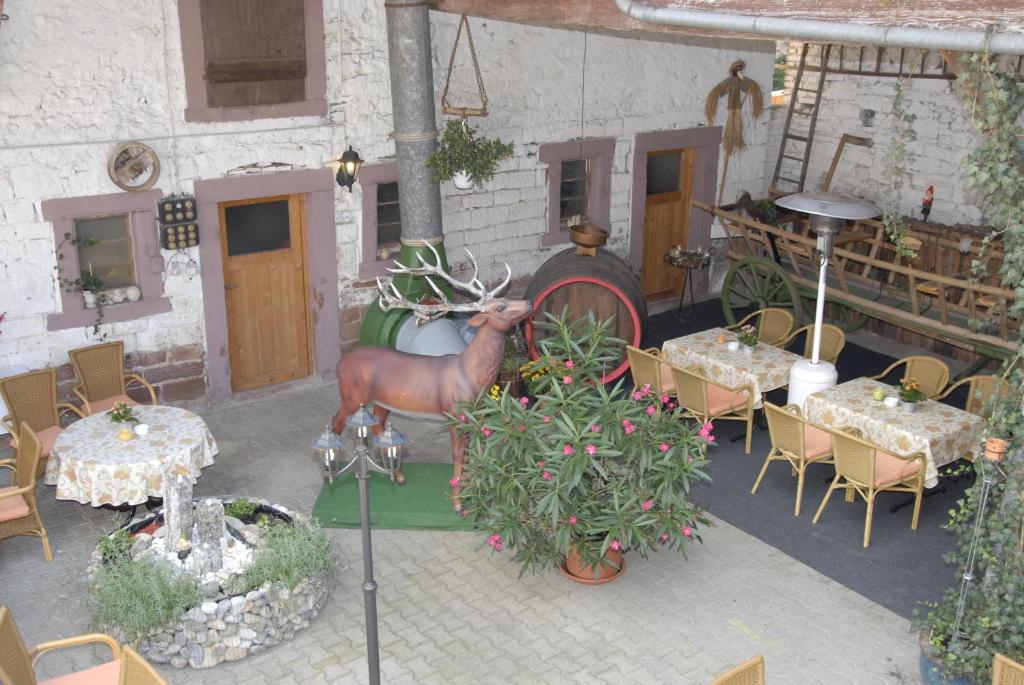 Restaurace v ubytování Gasthaus zum Hirschen