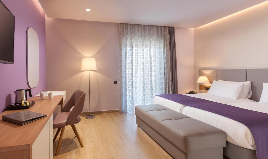 Blue Lagoon City Hotel - 11