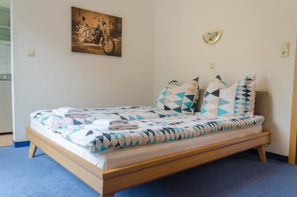 Letto o letti in una camera di Haus Julia Spiss Samnaun