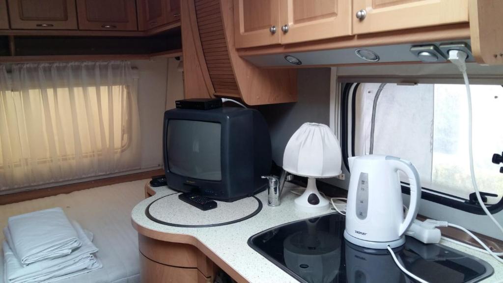 Kuchyň nebo kuchyňský kout v ubytování Caravans Magda