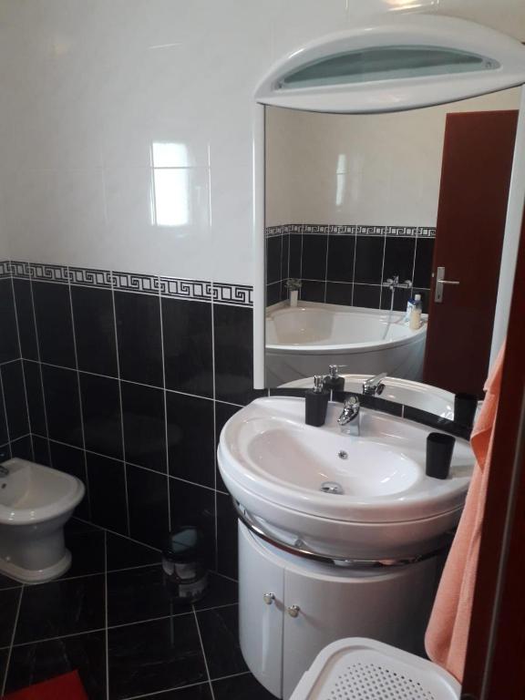 Koupelna v ubytování APARTMAN MATKOVIĆ