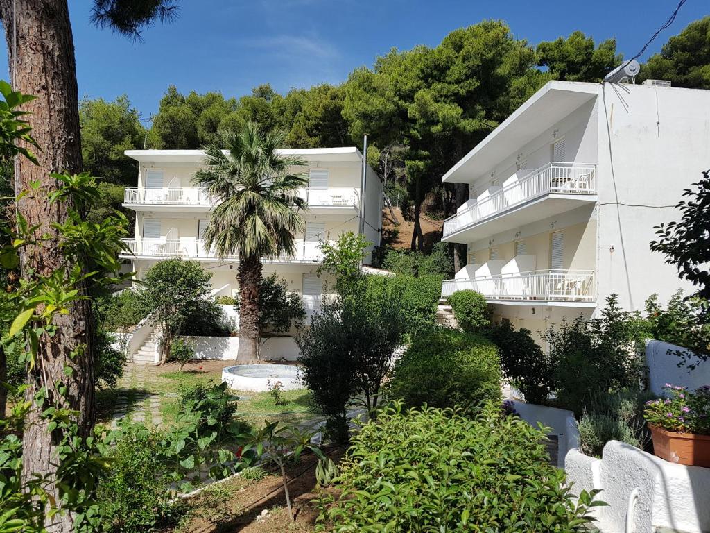 Zontanos Studios & Apartments - Triple Studio