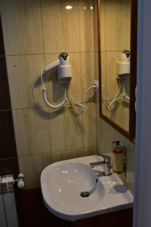 Kúpeľňa v ubytovaní Pokoje Restauracja Lech