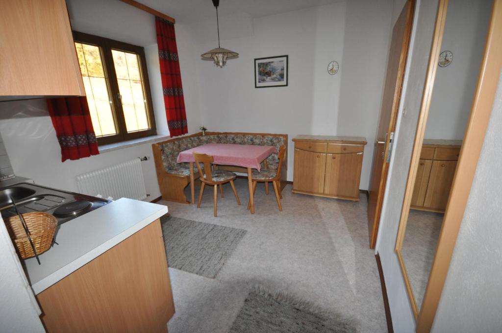 Kuchyň nebo kuchyňský kout v ubytování Appartement Kristall