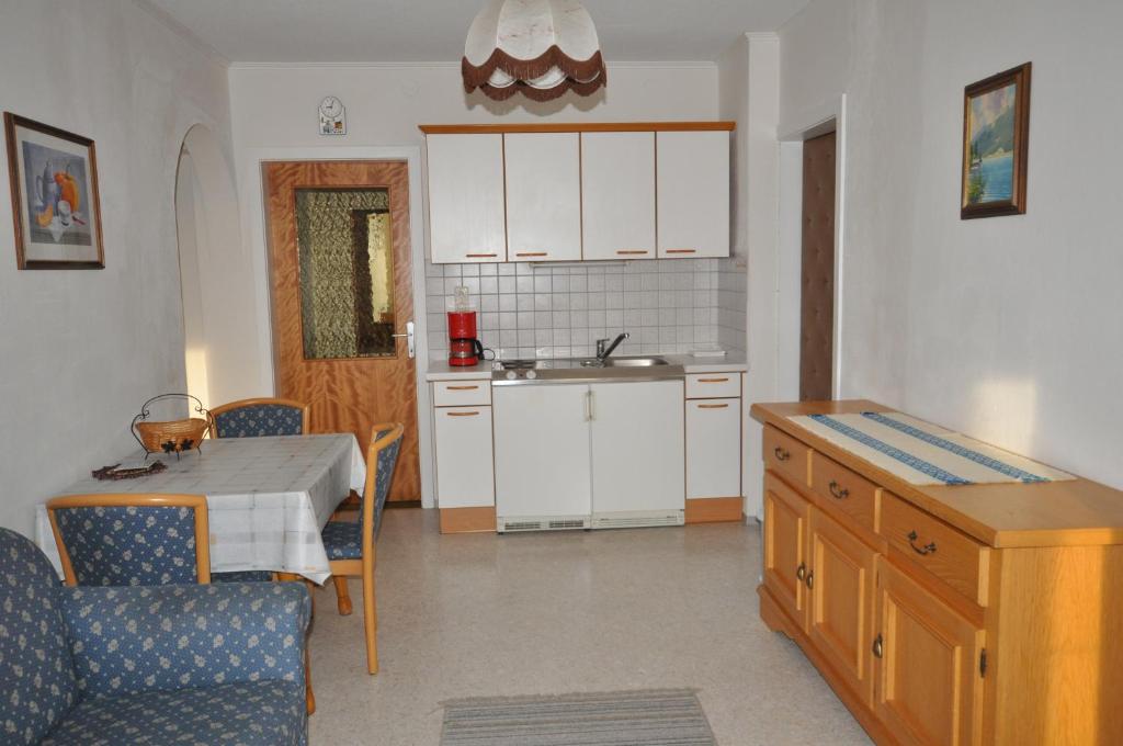 Kuchyň nebo kuchyňský kout v ubytování Appartement Kristall