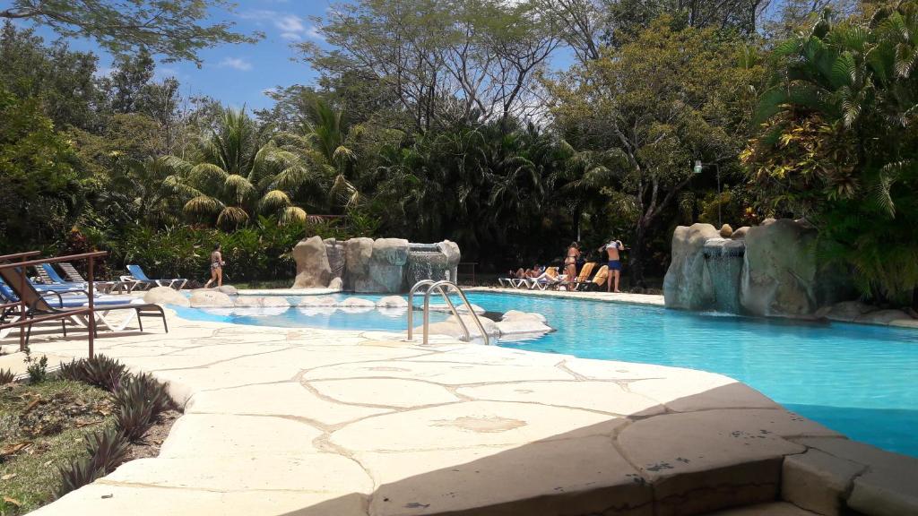 Bazén v ubytování Cañon de la Vieja Lodge nebo v jeho okolí