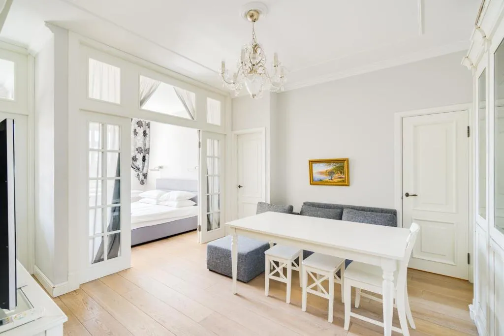 Apartment at Granatnyy, Moscova, Rusia
