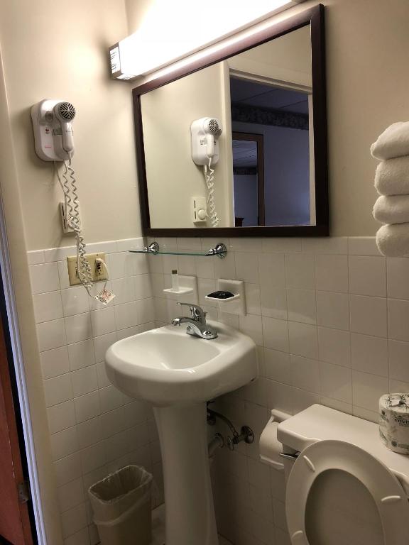 Americas Best Value Inn - Palmyra/Hershey photo