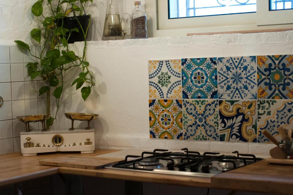 A kitchen or kitchenette at Addumari