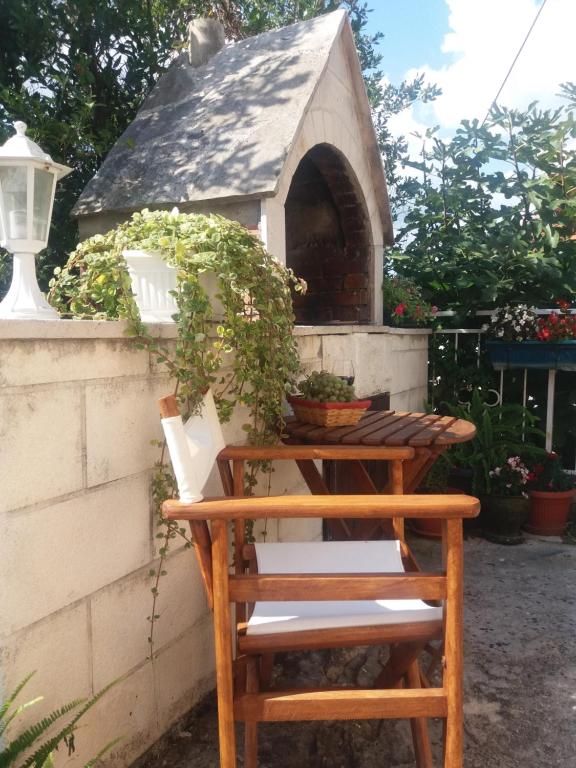 Patio nebo venkovní prostory v ubytování Apartmani Vico