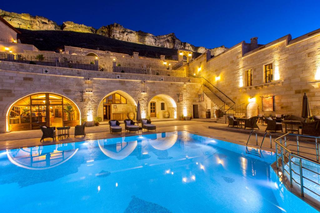Piscina en o cerca de Kayakapi Premium Caves Cappadocia