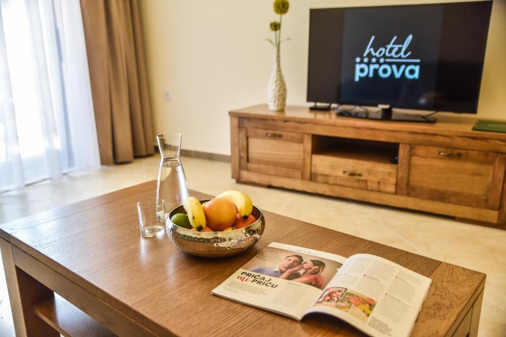 Jídlo v hotelu nebo okolí