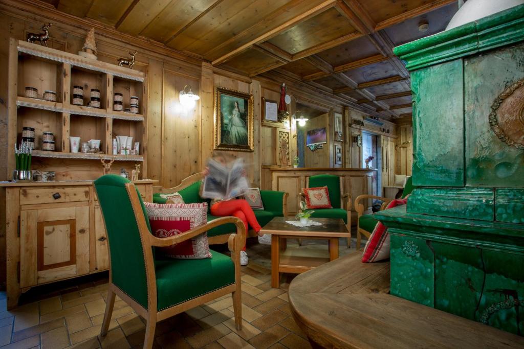 Posezení v ubytování Historic Hotel Ristorante La Stua