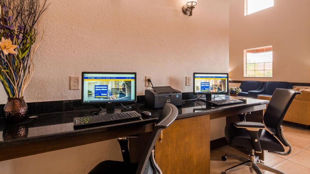 Best Western Mulberry Hotel photo