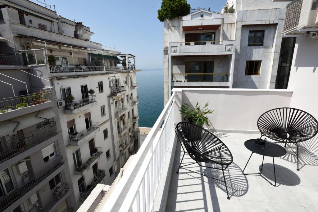 Magnifique Luxury Suites - 8