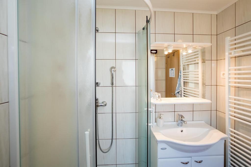 Koupelna v ubytování Rooms Pekovec Bohinj