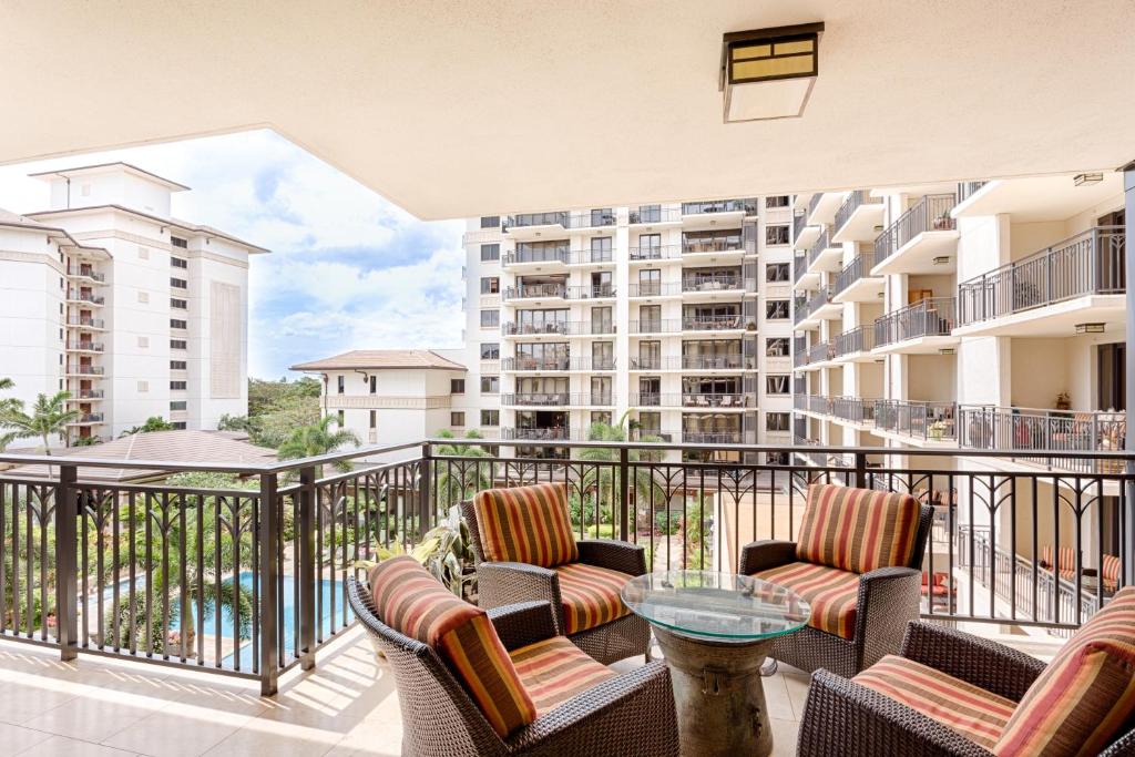 Balkón nebo terasa v ubytování Spacious Fourth Floor Villa with Pool View - Ocean Tower at Ko Olina Beach Villas Resort
