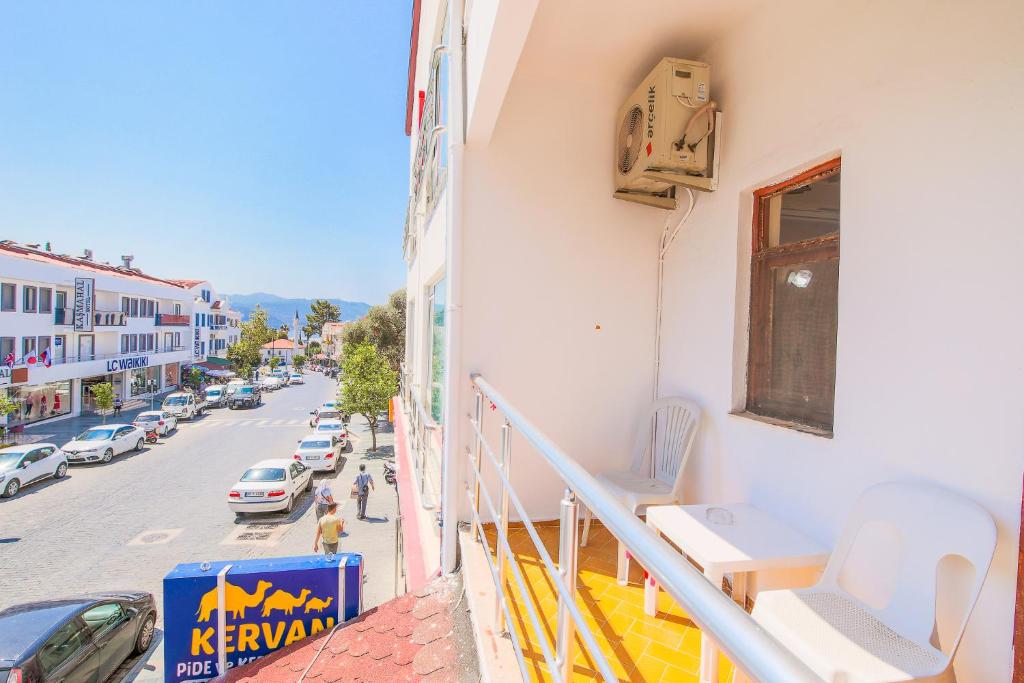 A balcony or terrace at Saray Otel