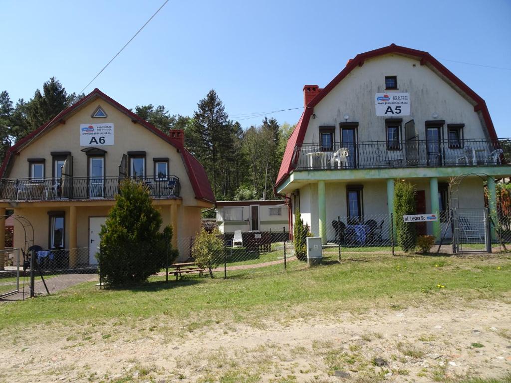 Budova, v ktorej sa dovolenkový park nachádza