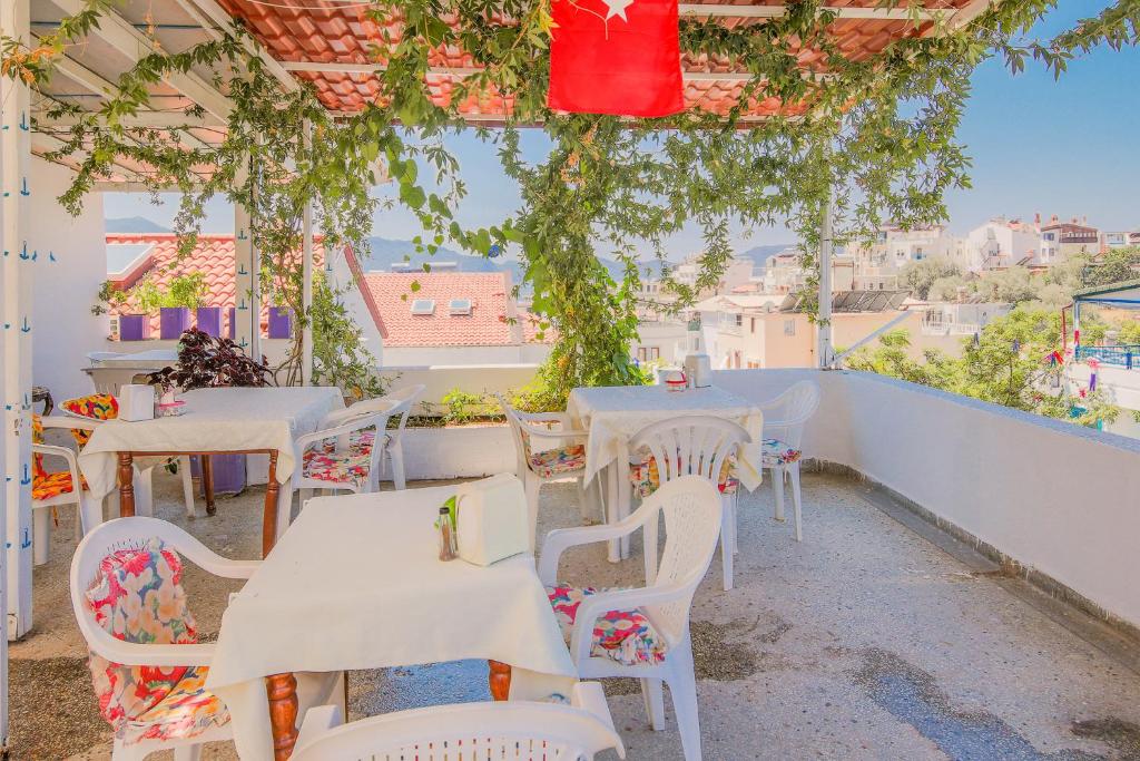 A balcony or terrace at Saray Otel