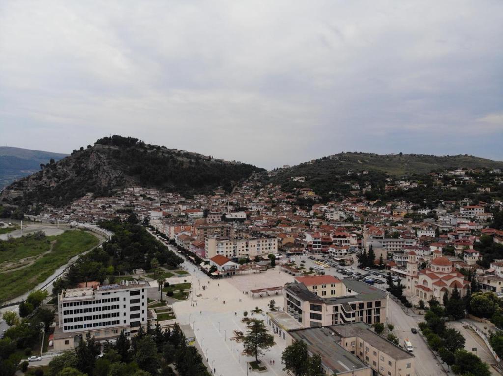 Vista general d'una muntanya o vistes d'una muntanya des de l'hotel