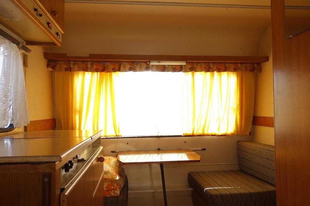 Kuchyň nebo kuchyňský kout v ubytování Camping Pod Żaglem