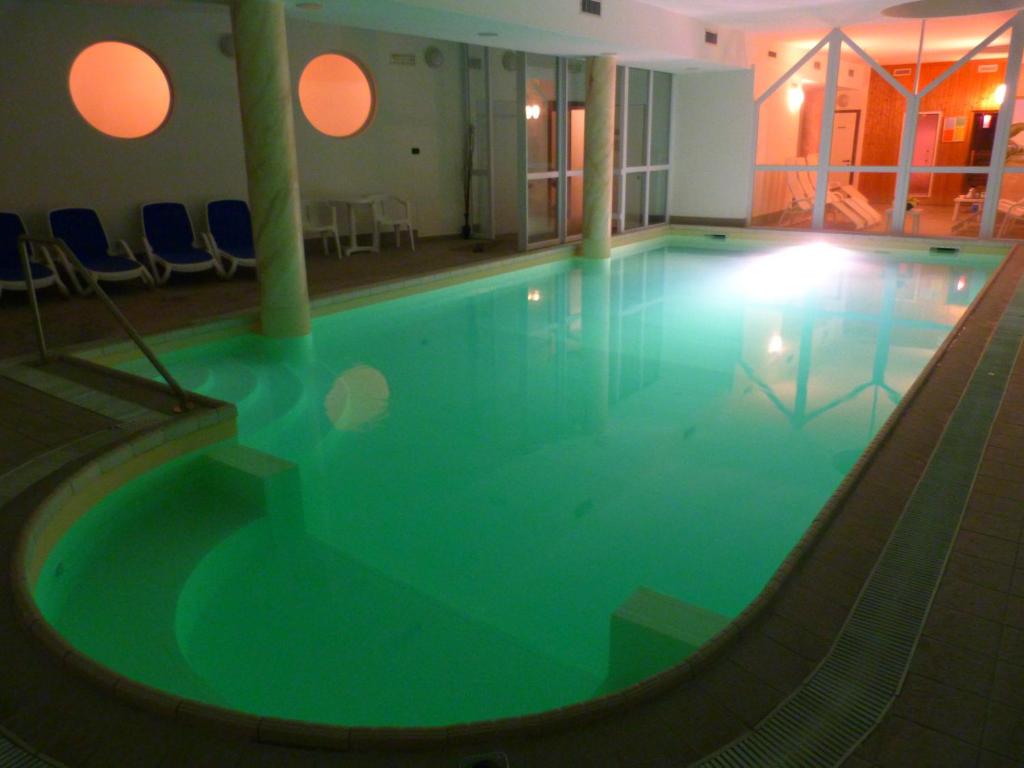 Bazén v ubytování Hotel Olimpic nebo v jeho okolí
