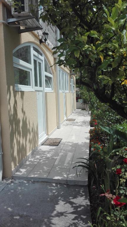 Kotor Kelly Apartments - 1