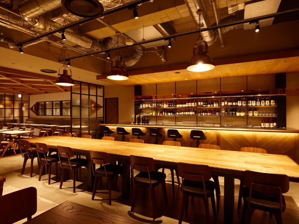 Lounge nebo bar v ubytování Kawasaki King Skyfront Tokyu REI Hotel