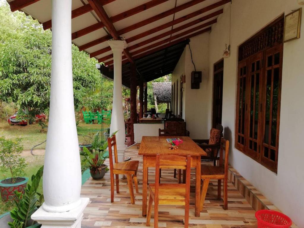 Patio nebo venkovní prostory v ubytování Sigiri Binara Villa