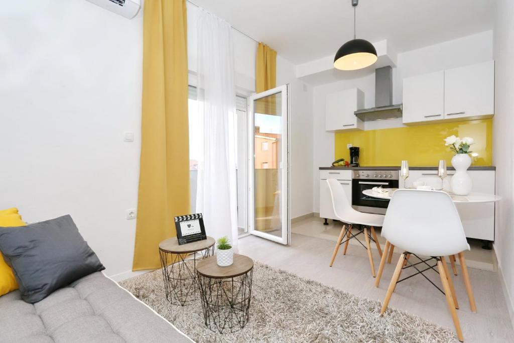 Kuchnia lub aneks kuchenny w obiekcie Apartments Tija Exclusive