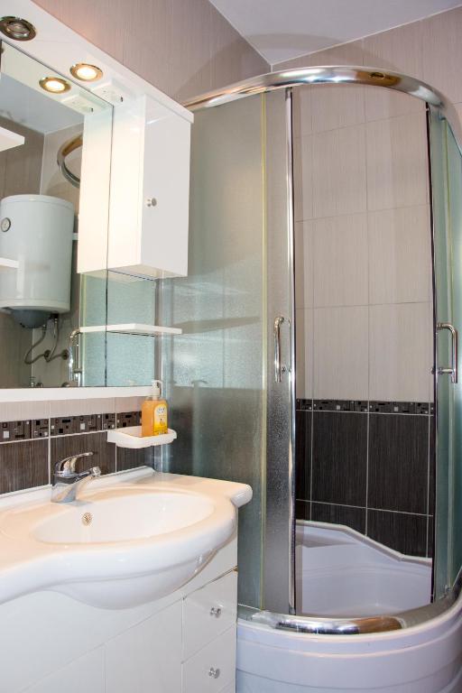 Koupelna v ubytování Apartments Sv. Jelena 2