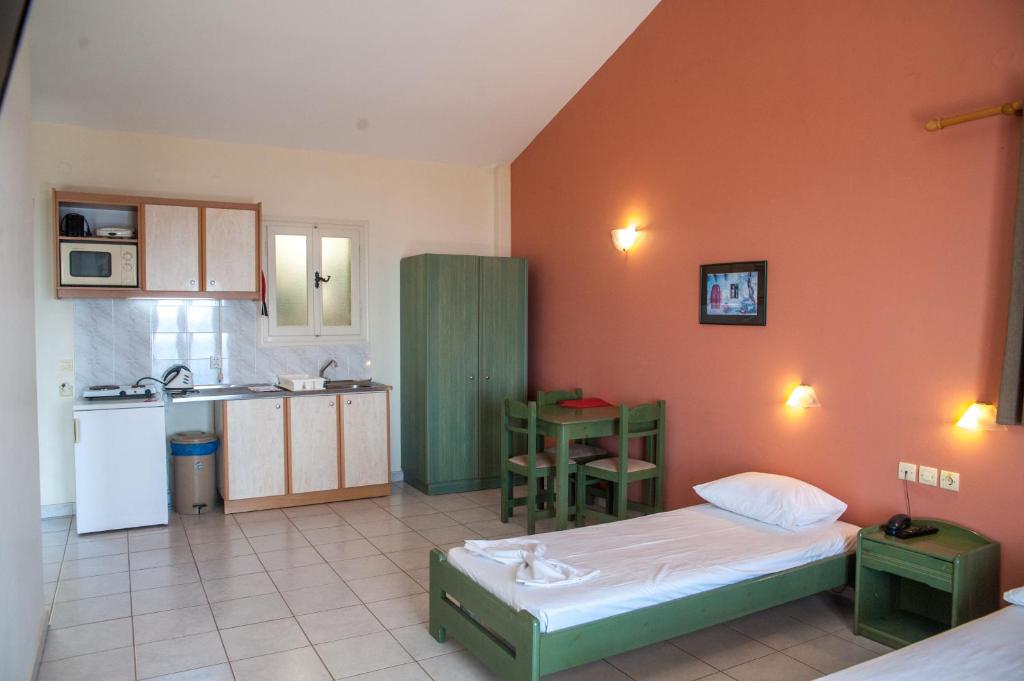 Mouikis Sun Village - One-Bedroom Apartment With Sea View