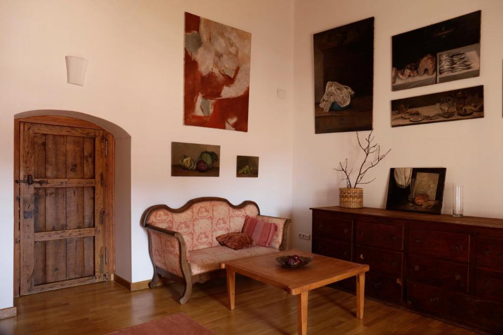 Posezení v ubytování Apartamento en casa del s.XVI