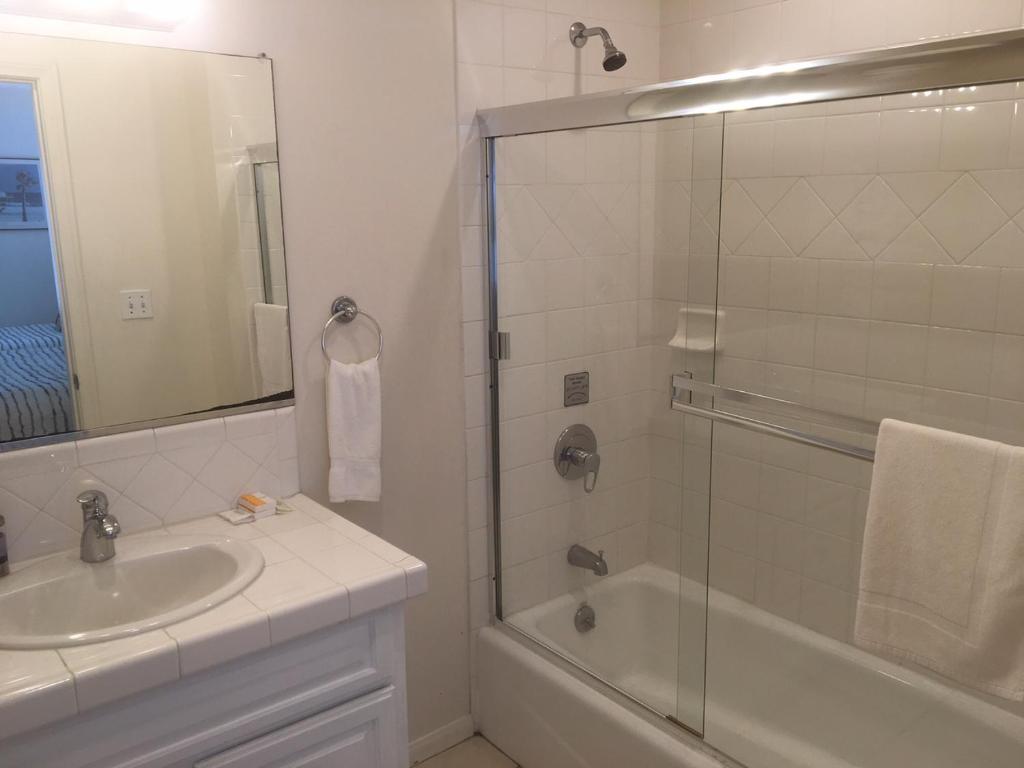 The Sea View Inn At The Beach - Standard Double Room